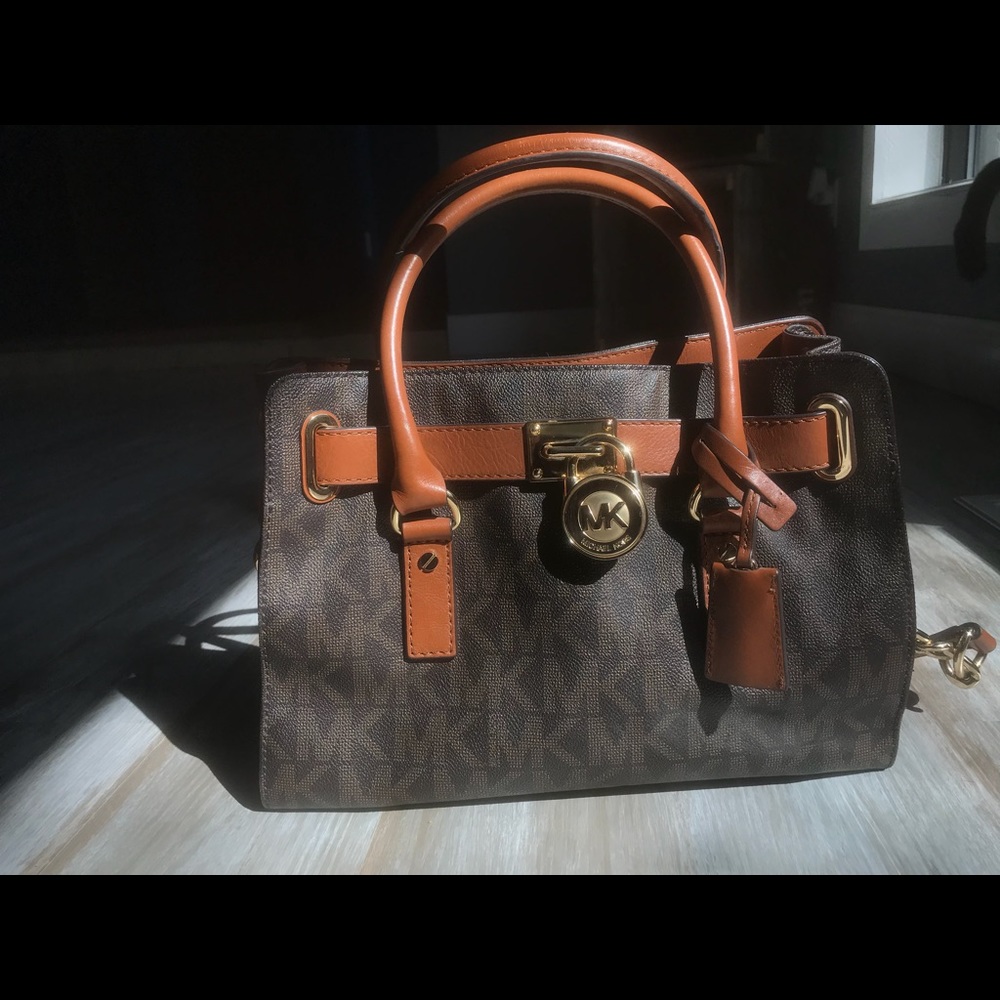 MK hand bag medium size